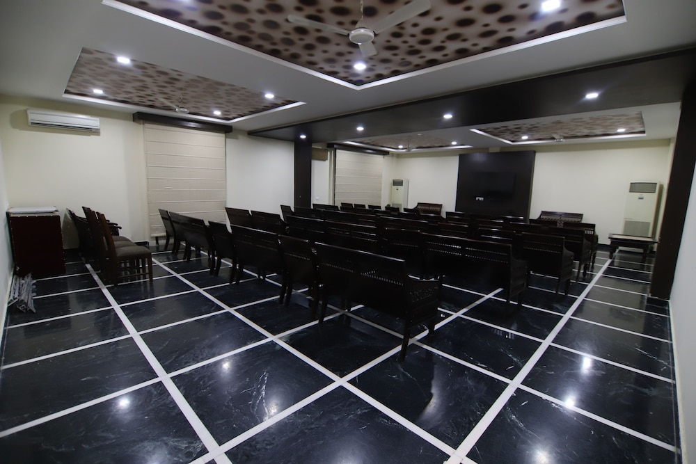 meeting & event spaces