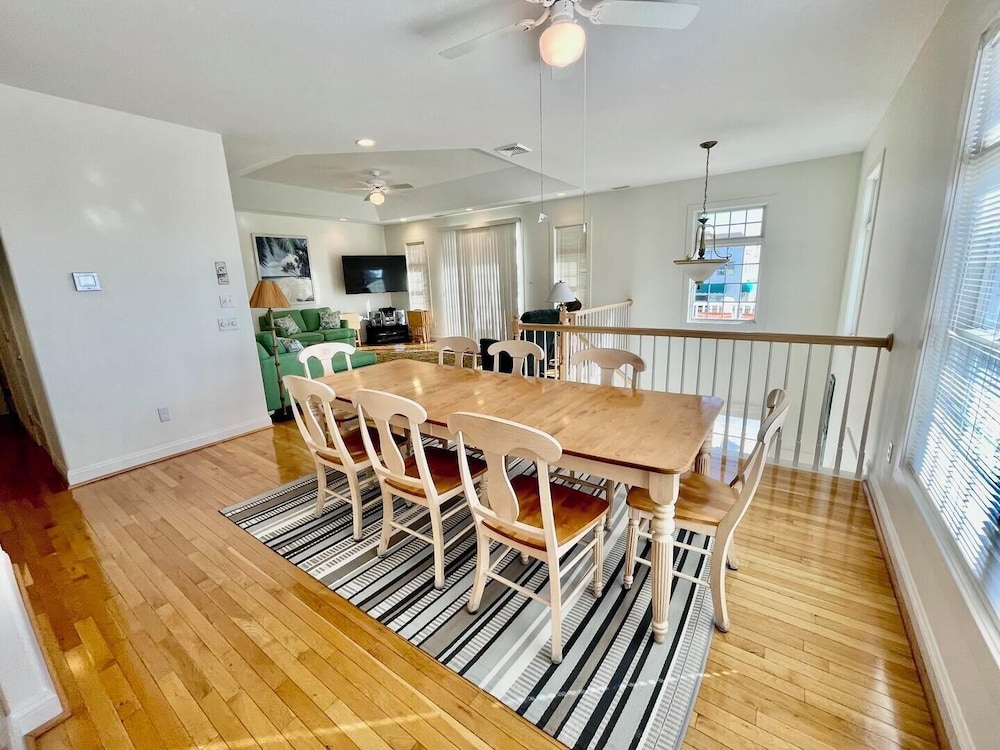 Clayton Street 17B