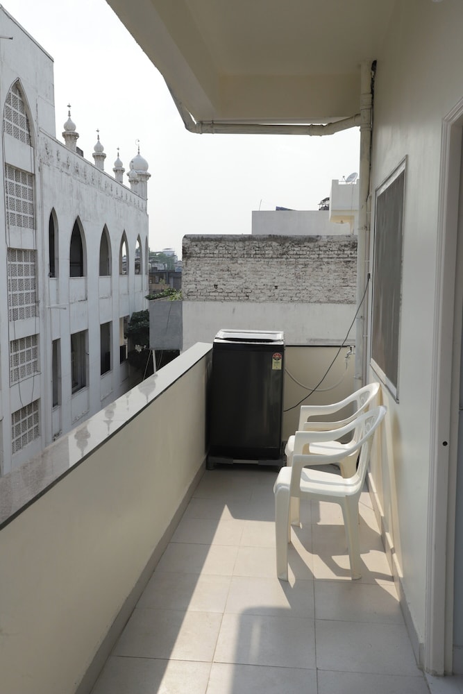 V & U Homestay Sadar