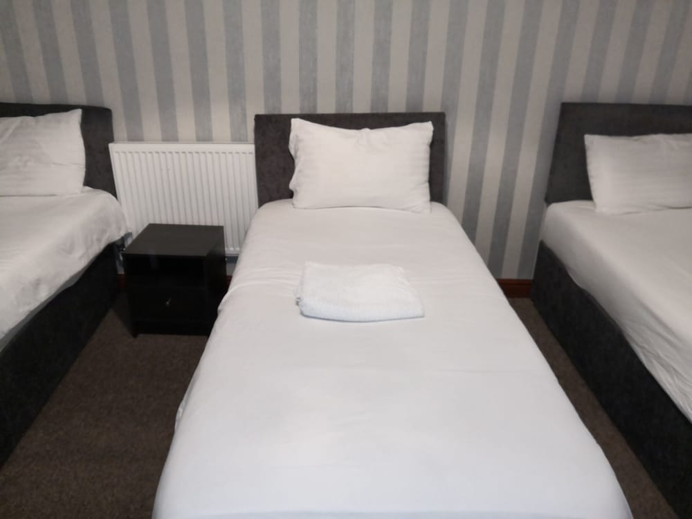 Kirks Korner Hotel