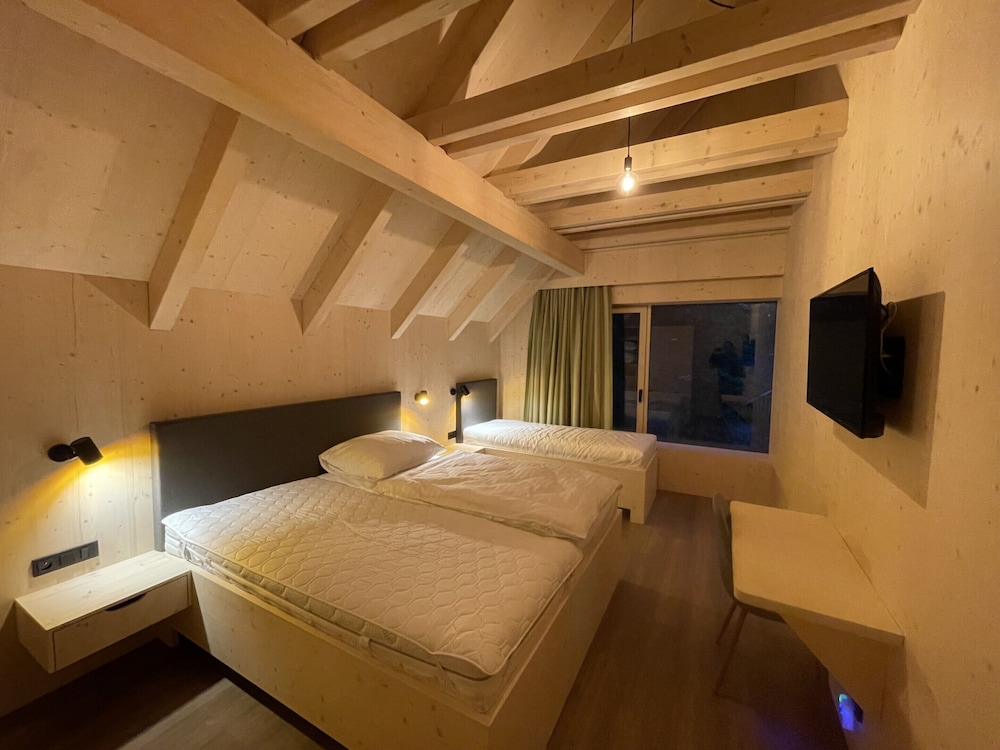 Holiday Home in Roprachtice With Sauna & Jacuzzi