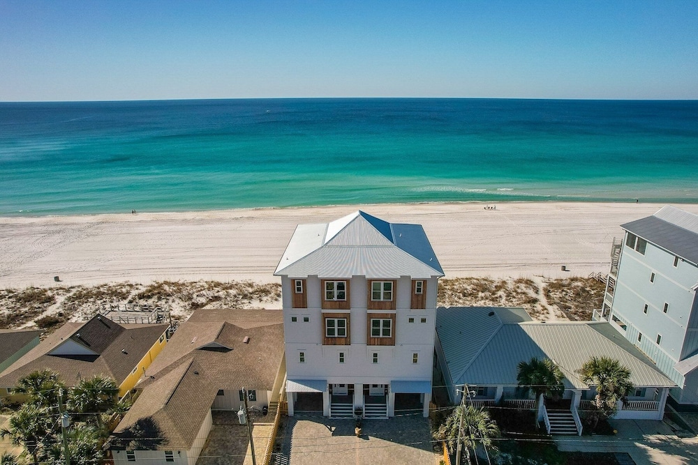 Joy By The Sea 5 Bedroom Home