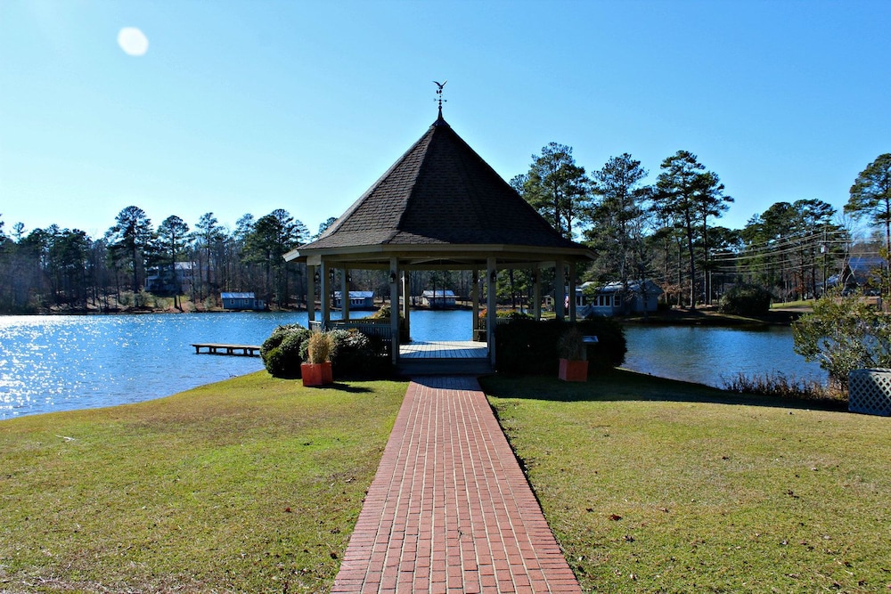 Lake Tiak O Khata Resort