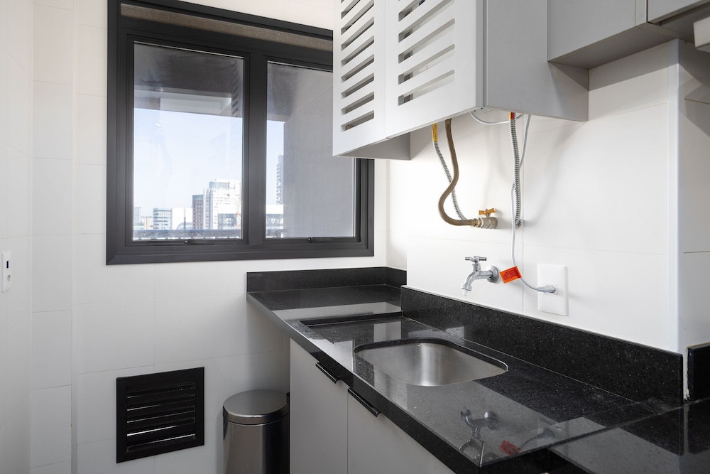 Expand Pinheiros
