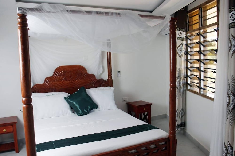 Greenfield Villa M-diani