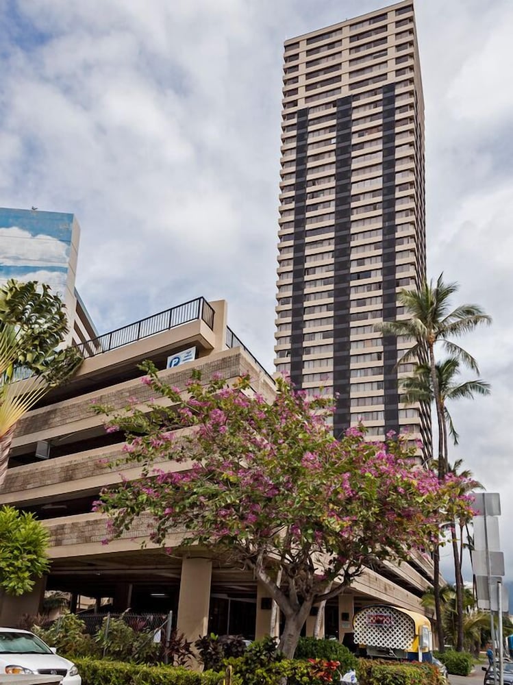 Hawaiian Monarch by Hawaii Ocean Club