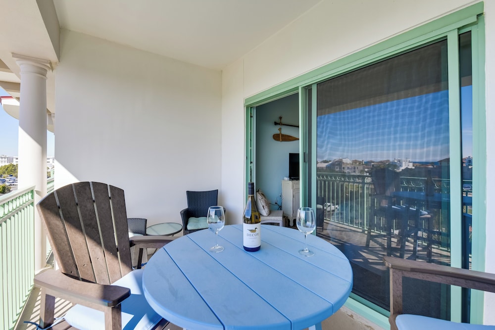Walkable Condo w/ View Btwn Rosemary & Alys Beach!