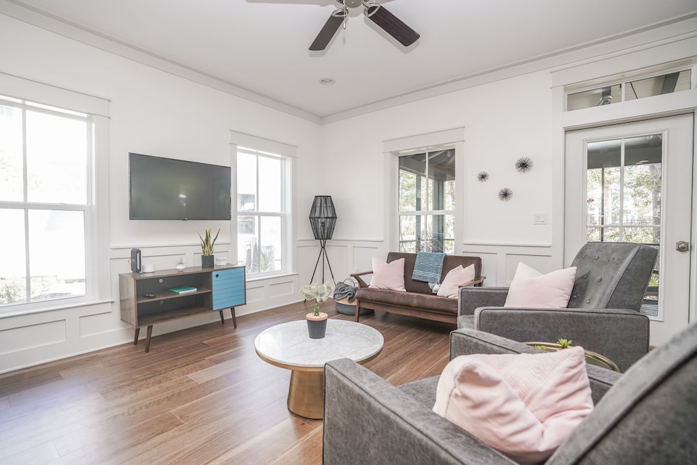 Magnolia Cottages by the Sea by Panhandle Getaways