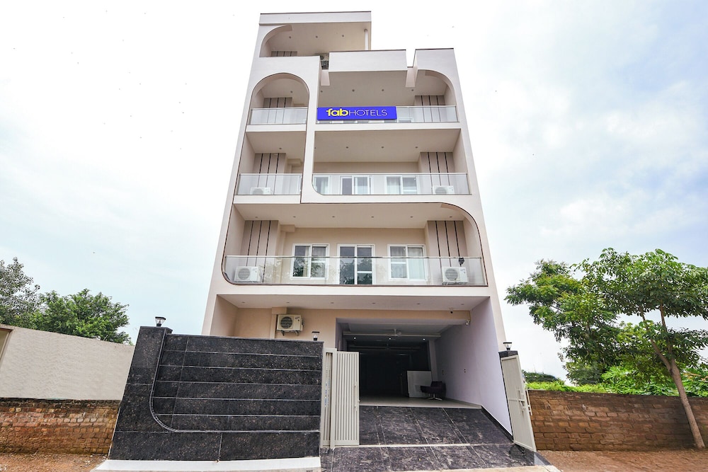 Fabhotel Ar Prime