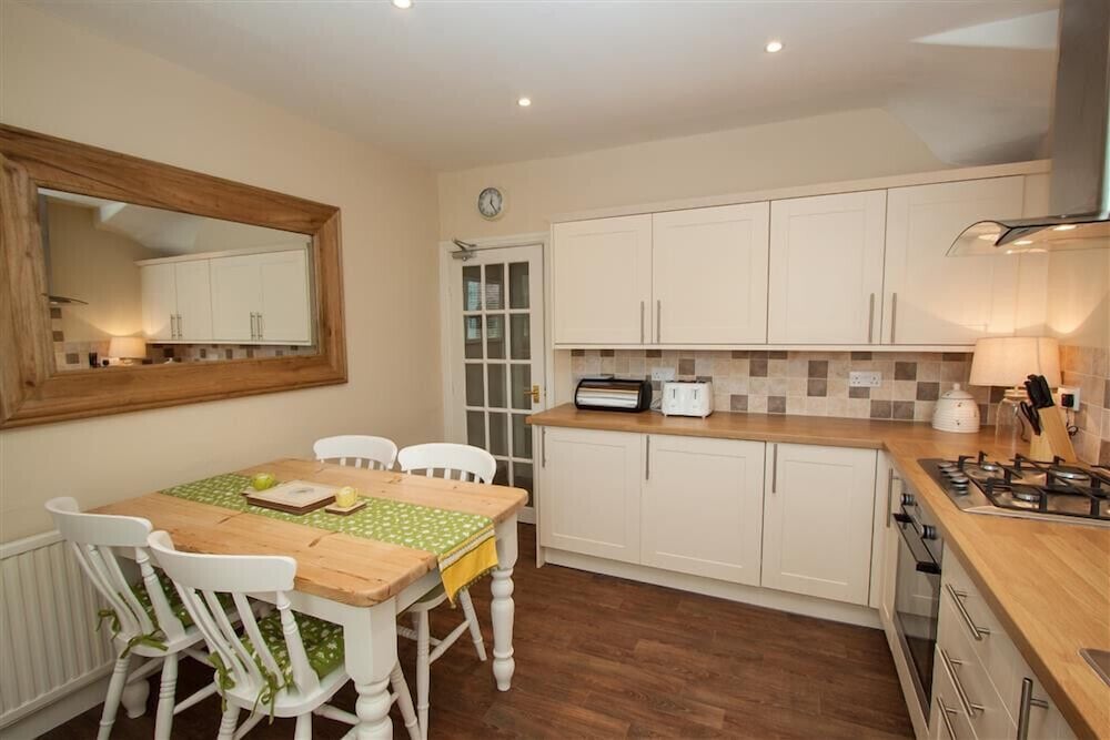 Acorn Cottage