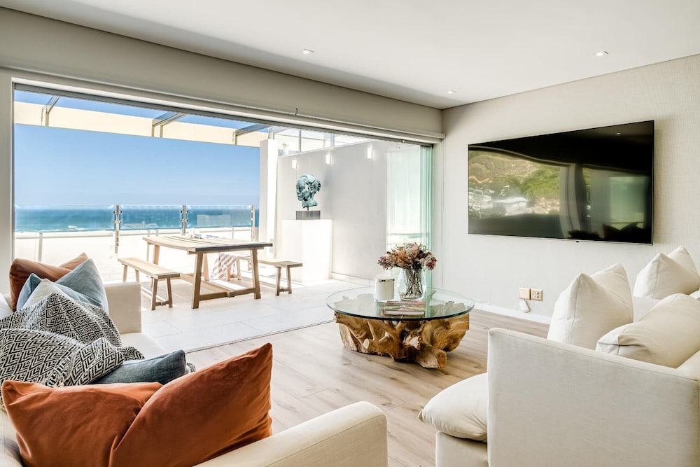 Clifton 2bed Penthouse Sea Views Dunmore Horizons