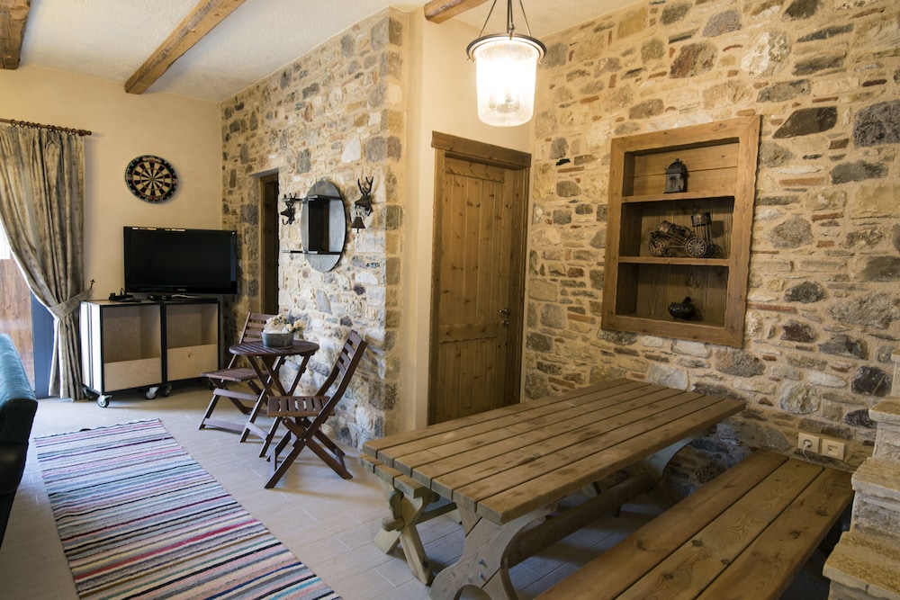 Chaihoutes stone villa into Olive farm in Zia view 2