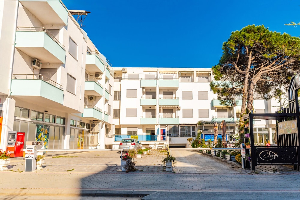 Wave Seaside Apartment photo 4