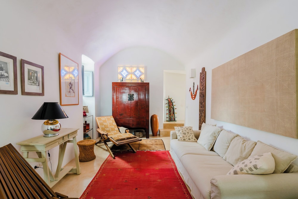 Ker Rail Villa with Pool by Wonderful Italy