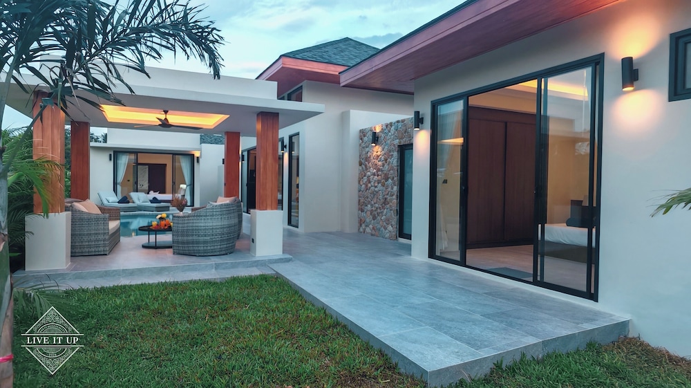 Santi Tara Villas