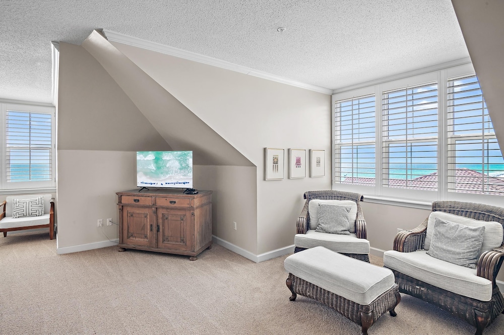 Inn at Crystal Beach 611