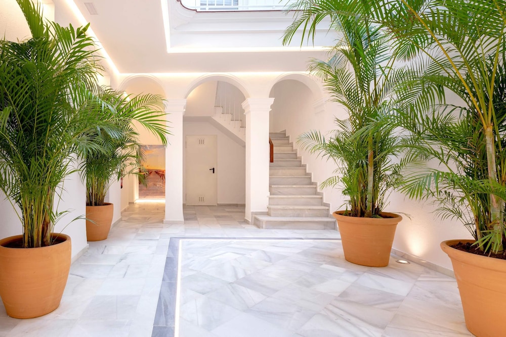 Luxury Apartment in C diz Catedral II