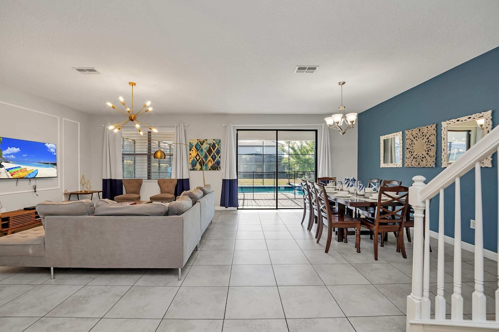 Grand, Luxurious Home, Toy Story Room and Big Pool Area #9cg476 - Image 4