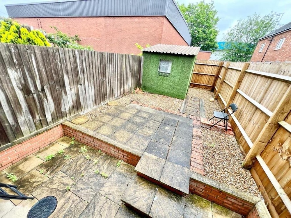 Northampton Oasis Retreat - 3-4 Bedroom House