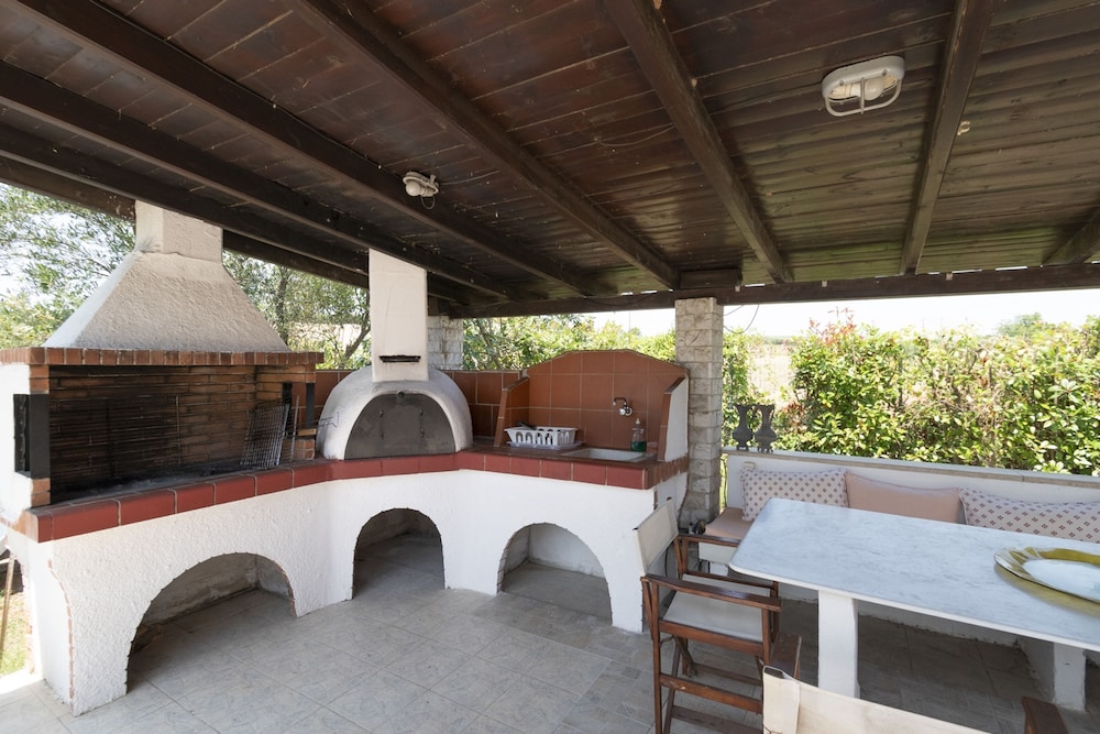 Alex Billy House by Travel Pro Services