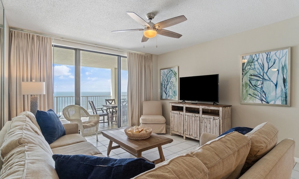 Pelican Pointe 1203