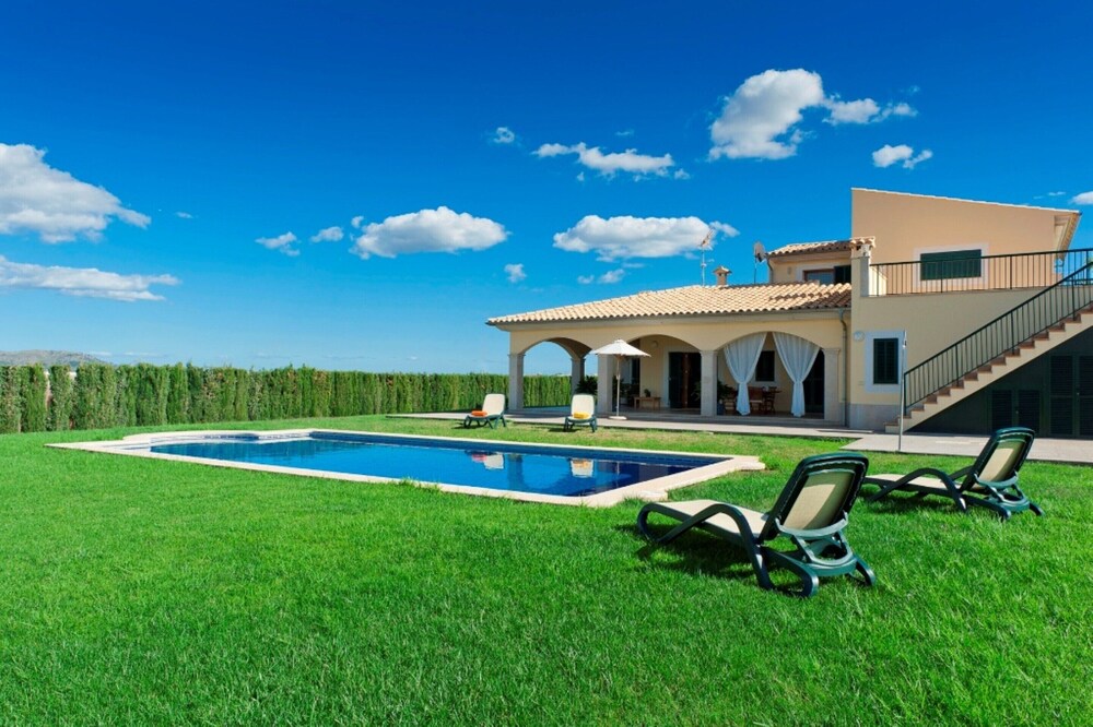 Villa in Sa Pobla With Private Pool & Beaches