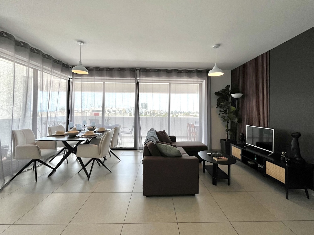 105 LCA - Stay Sealine Apartment