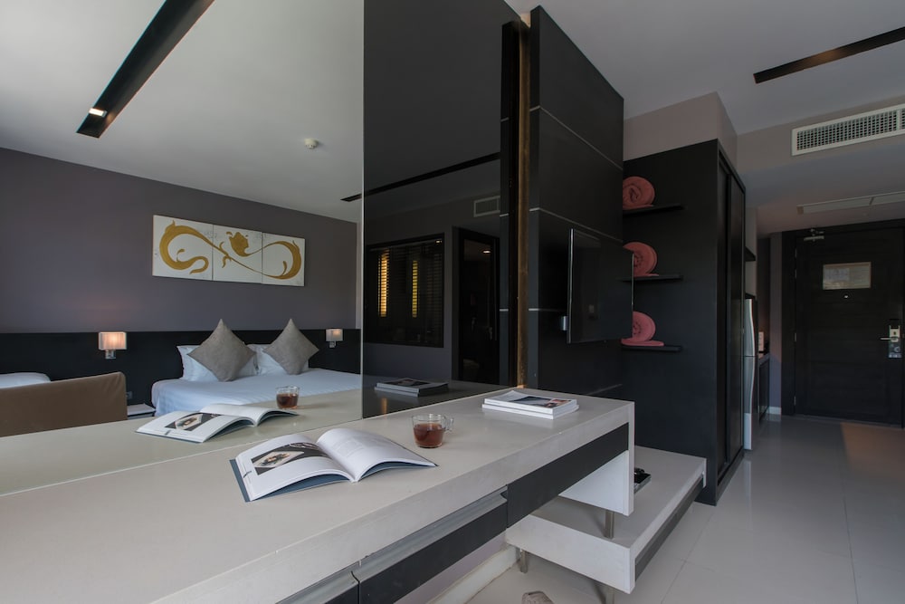 Studio Apartments With Shared Pool Near