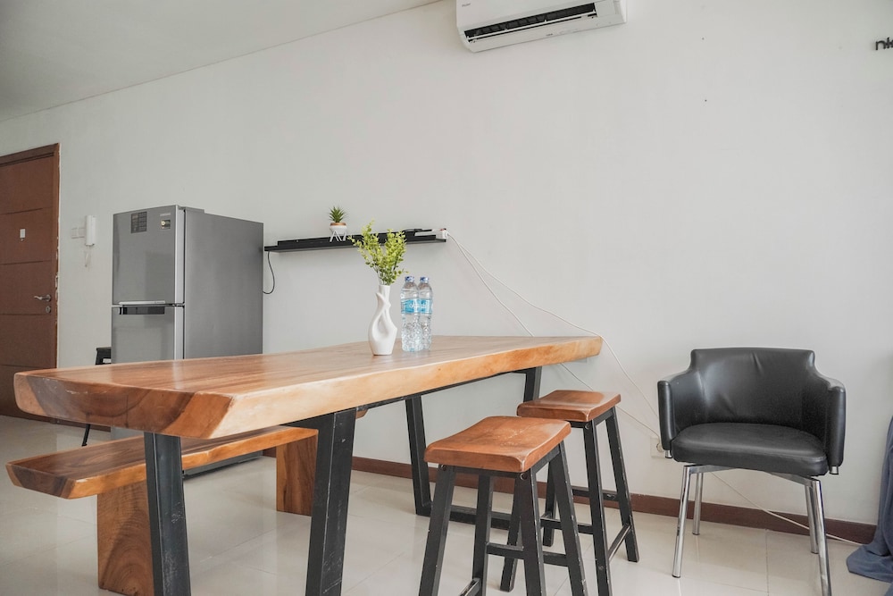 Spacious And Comfortable 2Br At Green Bay Condominium Apartment