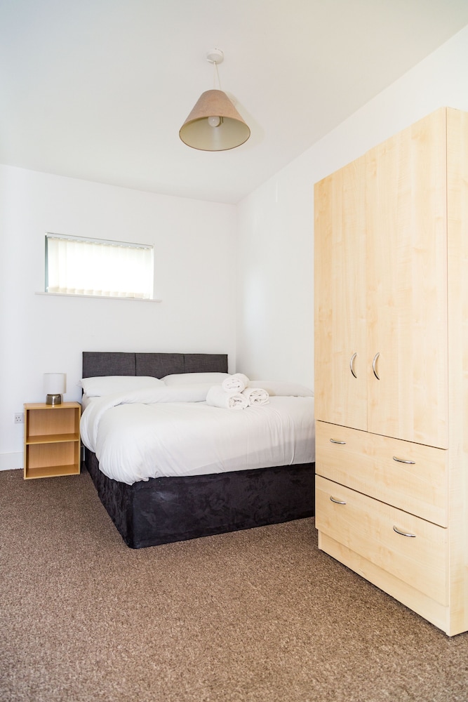 Kent Street - Apt 2 view 3