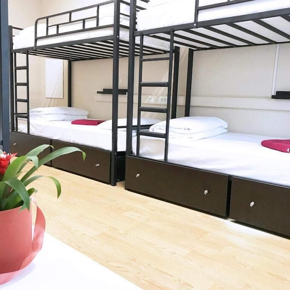 Christal - Hostel