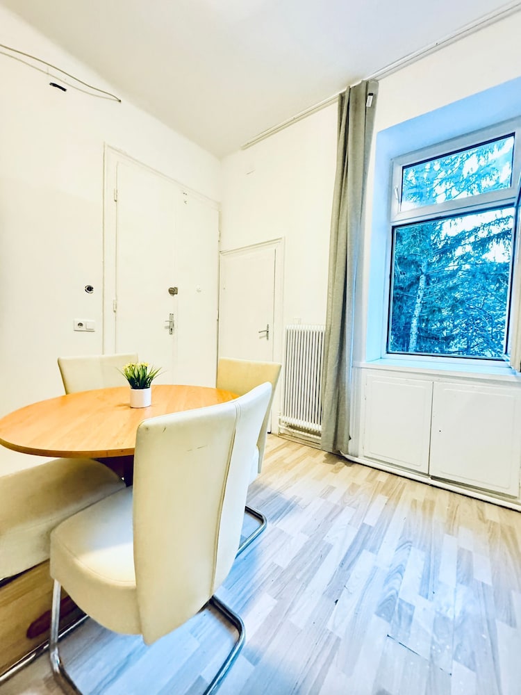 3BR Stay for 6P Near FAC Platz