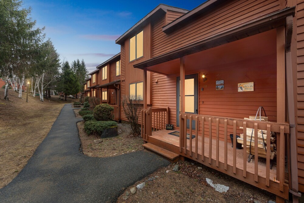 Arena 2 Bedroom Townhouse by The Summit at Gore Mountain