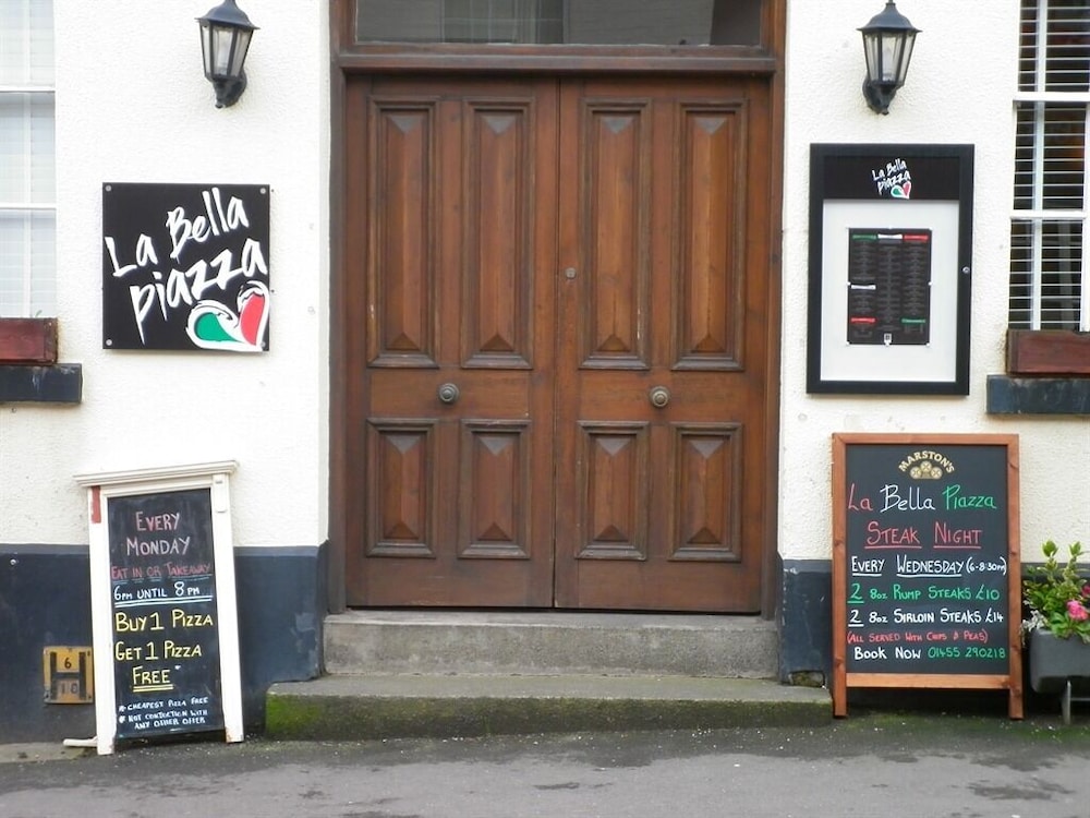 Dixie Arms