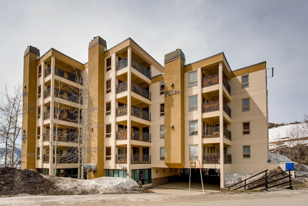 Rustic-Contemporary 3Br With Great Views! - No Cleaning Fee! by RedAwning