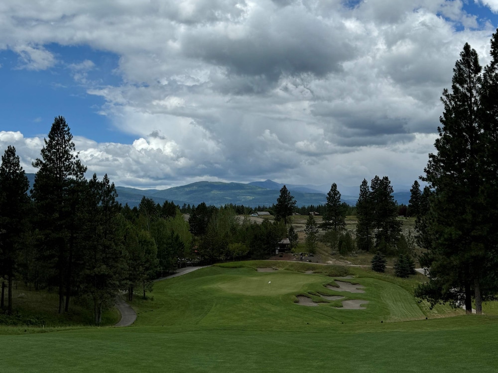 Wilderness Club Haven for 12!