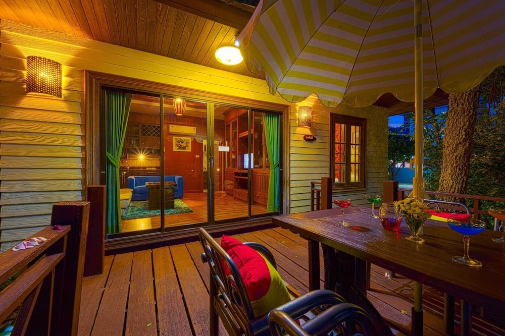 Fantastic Resort Near Town Location BS88