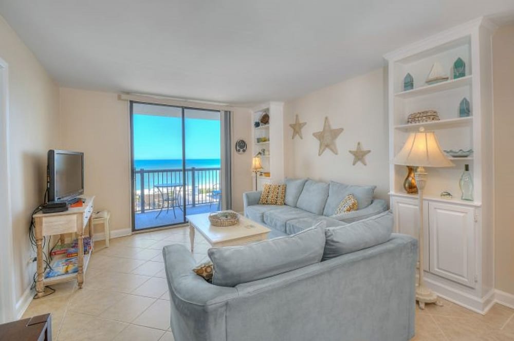 Holiday Towers by Elliott Beach Rentals