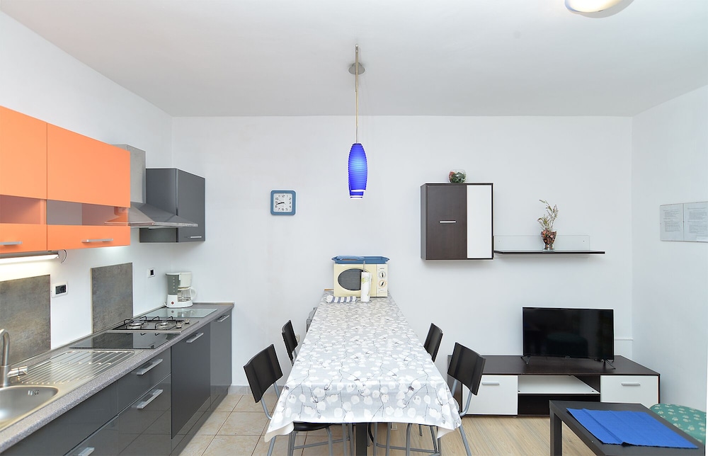 Apartments Mira 295