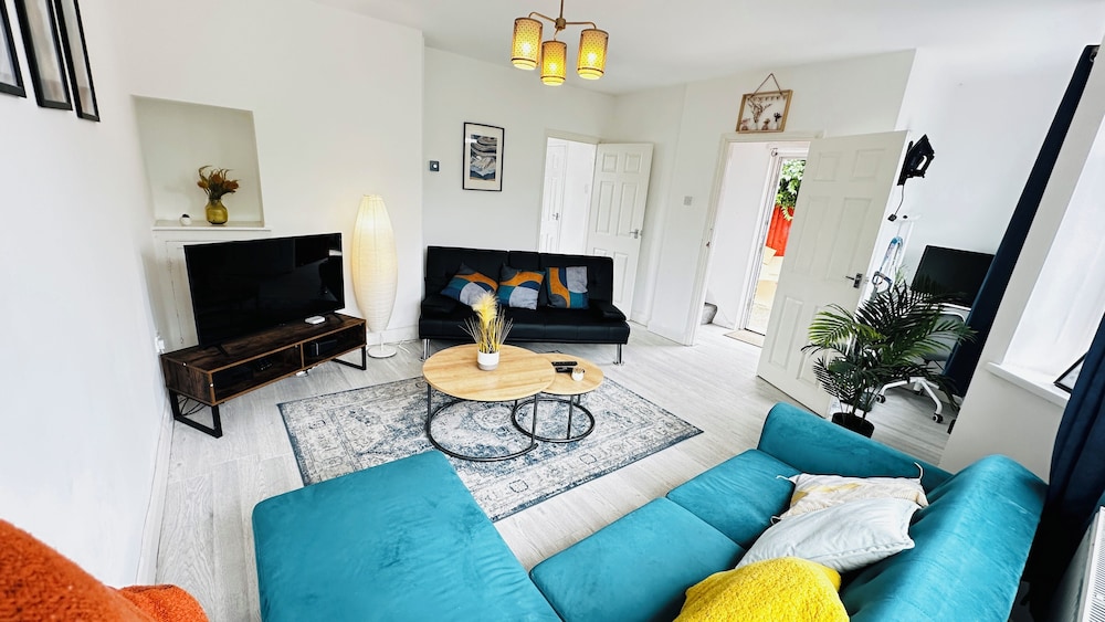 Pengam House