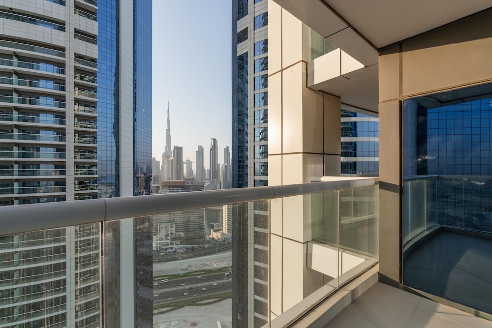 Lux BnB Paramount Tower I Burj Views