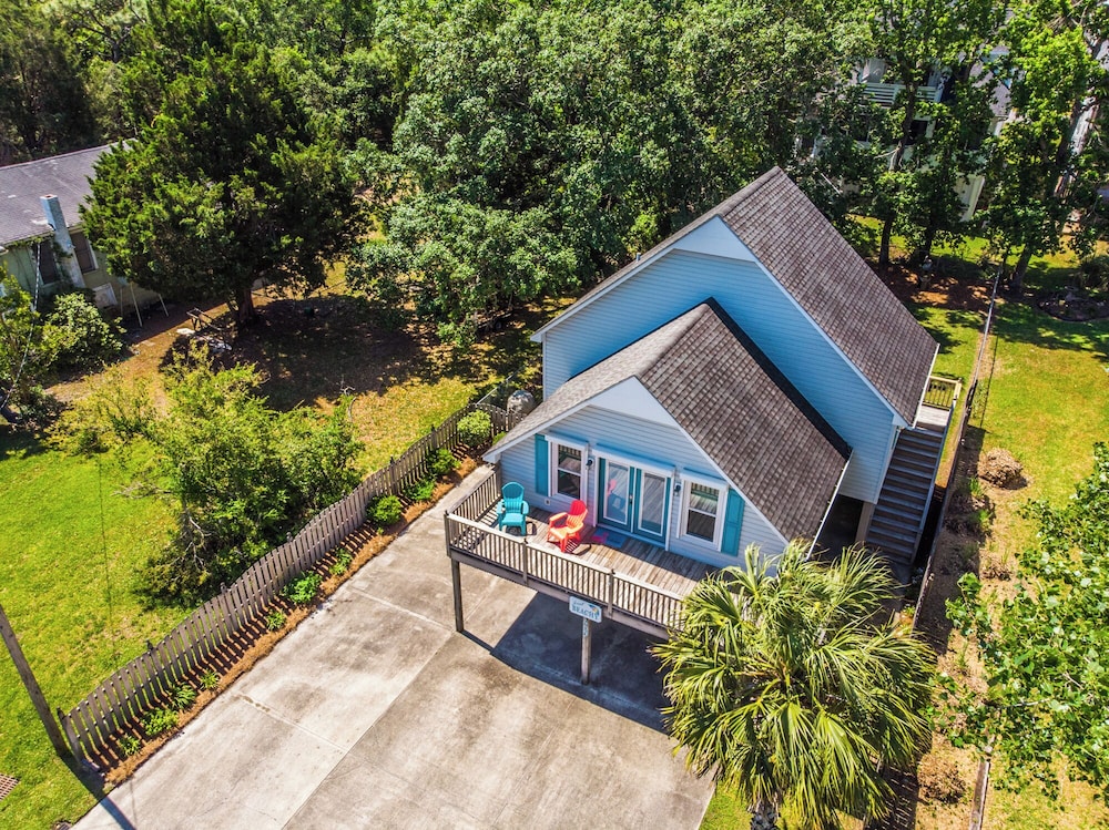 Just Beachy Spartanburg by Carolina Retreats