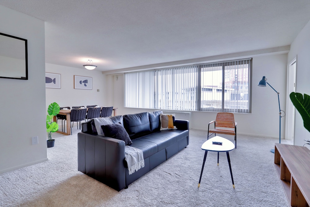 Prime Crystal City Apartments