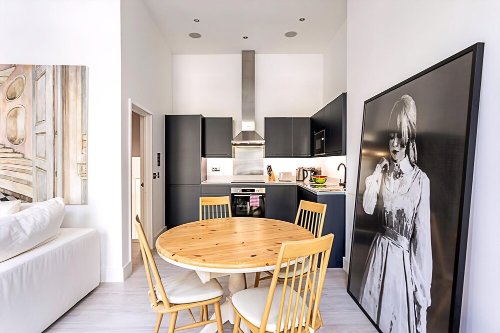 Elegant 3 bed Apartment in Earls Court