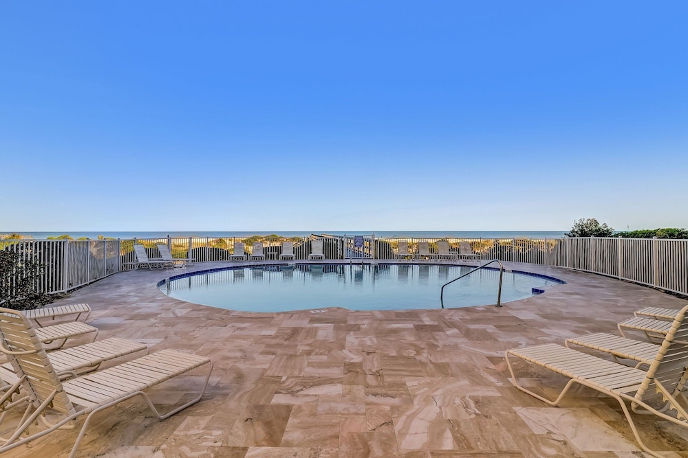 21 Ocean Place 3 Bedroom Condo