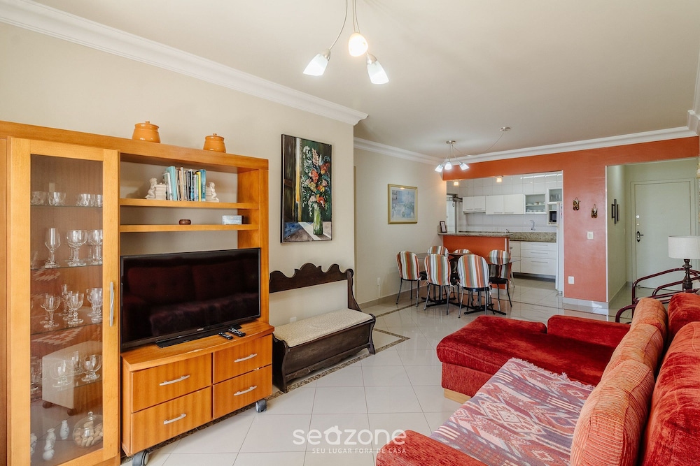 3BR Beachfront apt w/ sea View Cet802