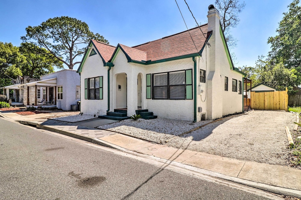 Stunning Jacksonville Getaway w/ Backyard!