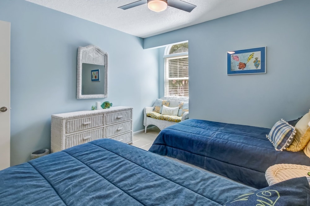 2646b 1st Ave 3 Bedroom Townhouse by RedAwning view 4