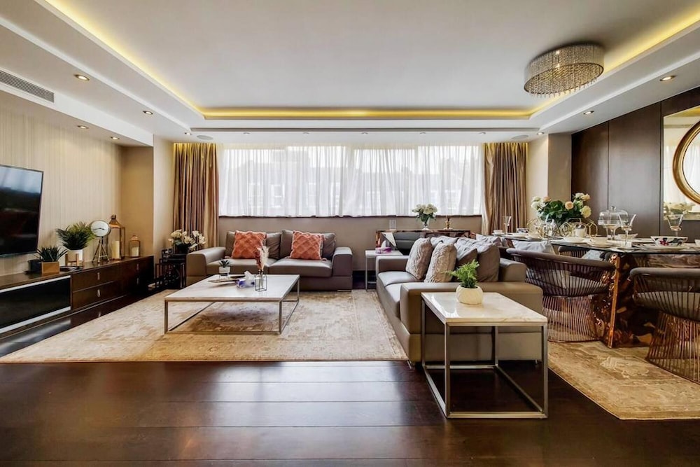 Beautiful Four Bedroom Apartment Behind Selfridges