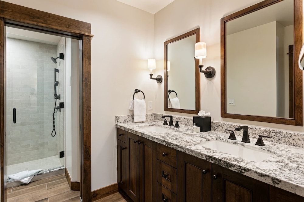 Stag Lodge at Deer Valley Resort - Four Bedroom Residence with Loft and Spa #29 4 Condo